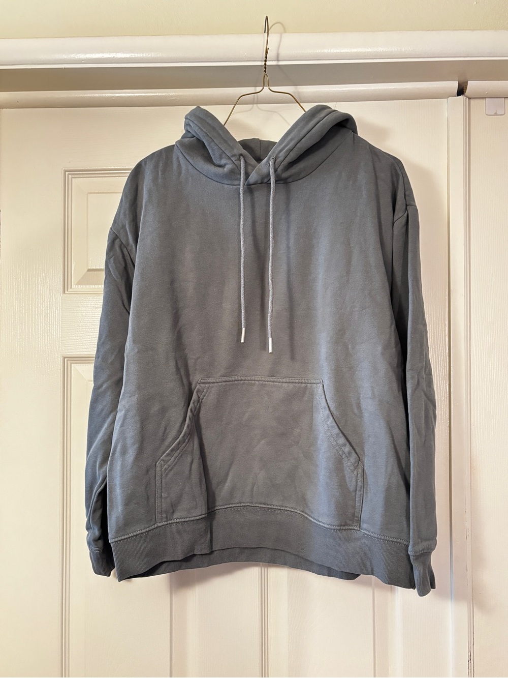 H&M Women’s Light Blue-Gray Pullover Hoodie with Kangaroo Pocket